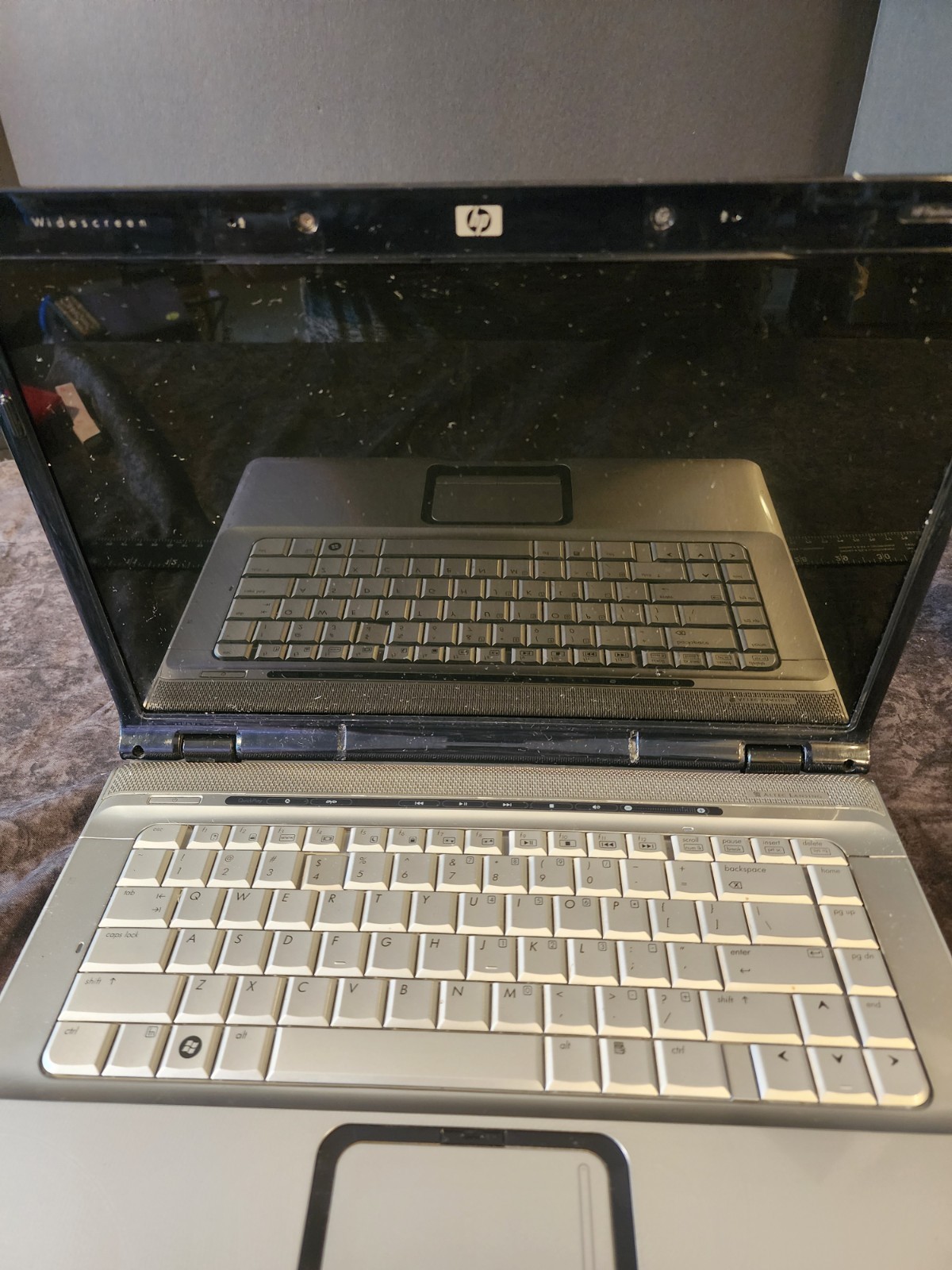 HP Pavilion Entertainment PC Dv6-1355dx Laptop. Untested. As Is For Parts