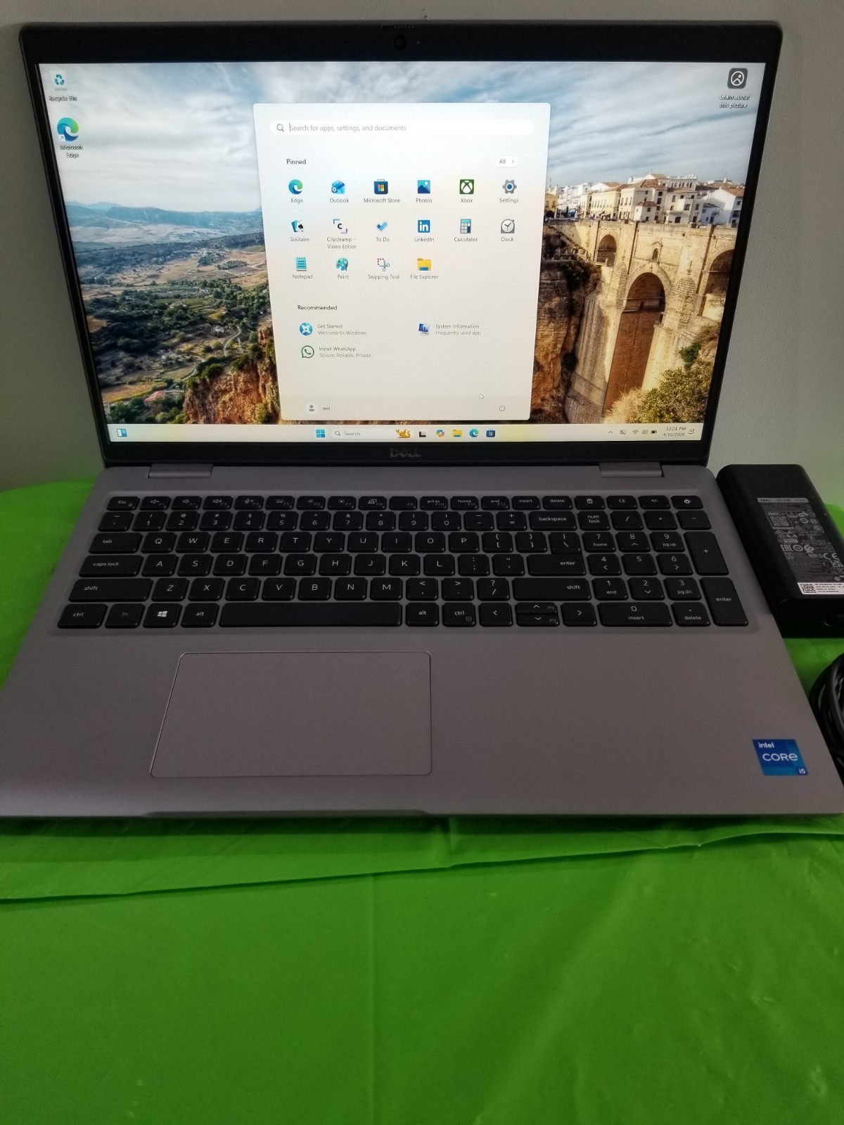 Dell Latitude 5520 15.6″ i5-1135G7 2.4GHz 16GB RAM 256GB SSD WIN 11 PRO