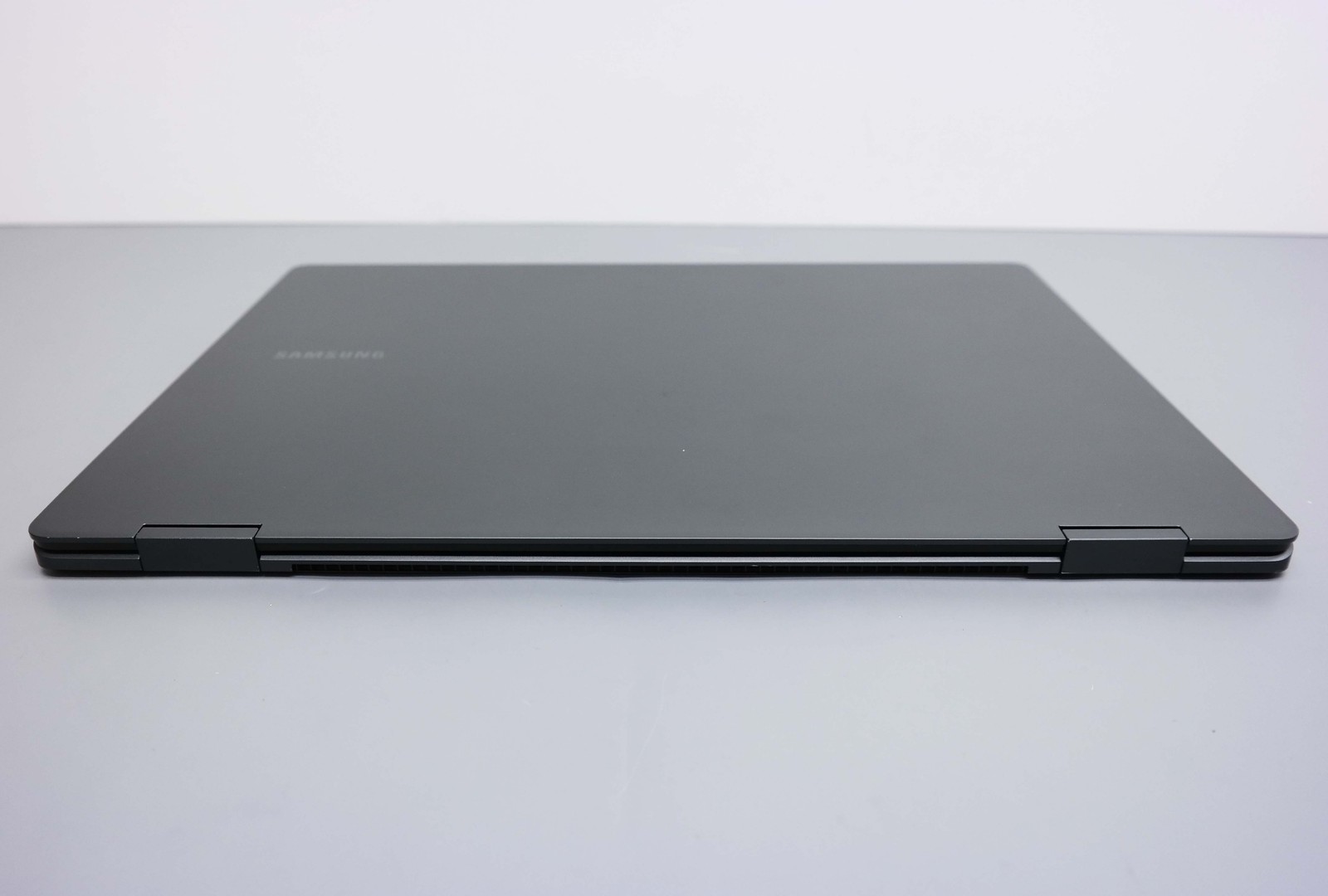Samsung Galaxy Book3 Pro 360 16″ NP960QFG-KA1US i7-1360P 16GB 1TB SSD