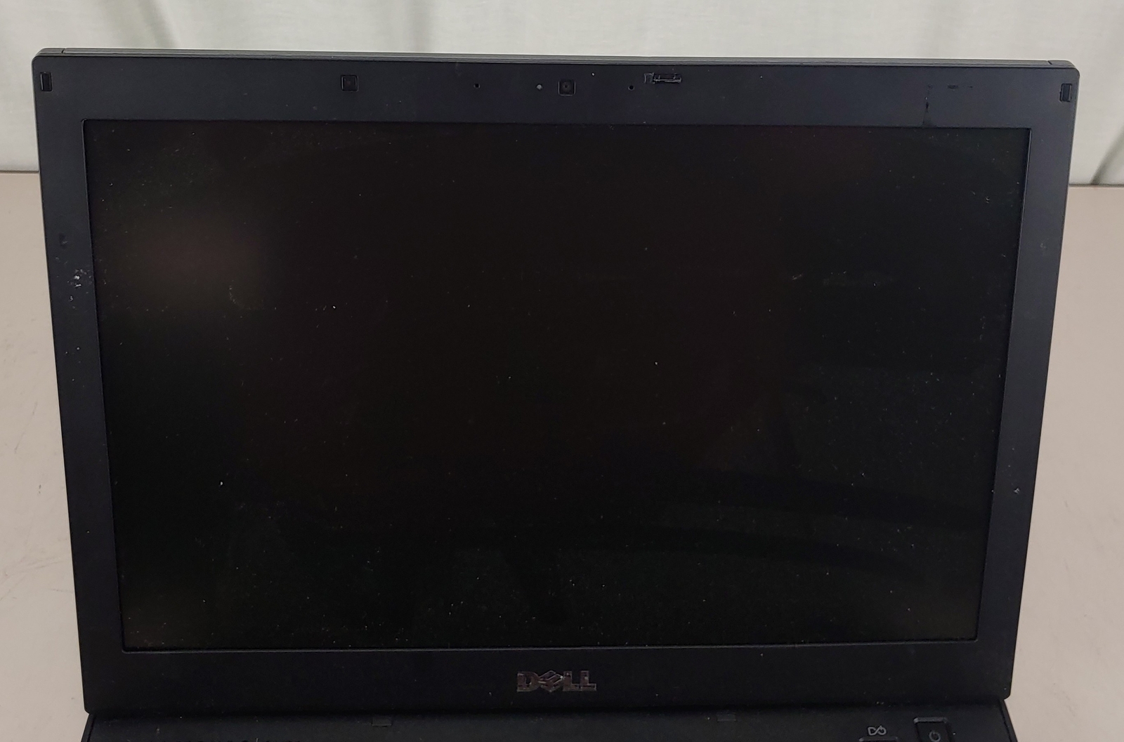 Dell Intel Core i5-M540 Intel GMA HD 4GB NO HDD + NO OS + NO BATTERY