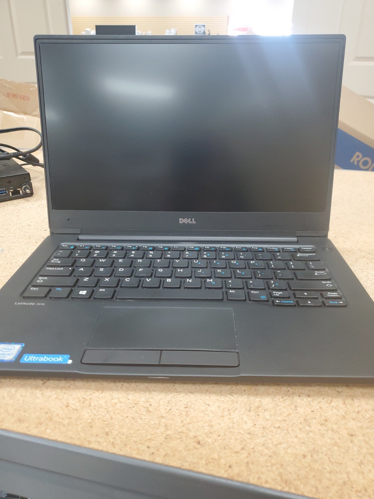 14″ Dell Latitude 7370 Laptop m7-6y75 16GB RAM 500GB SSD Win 11 Pro 060126-3