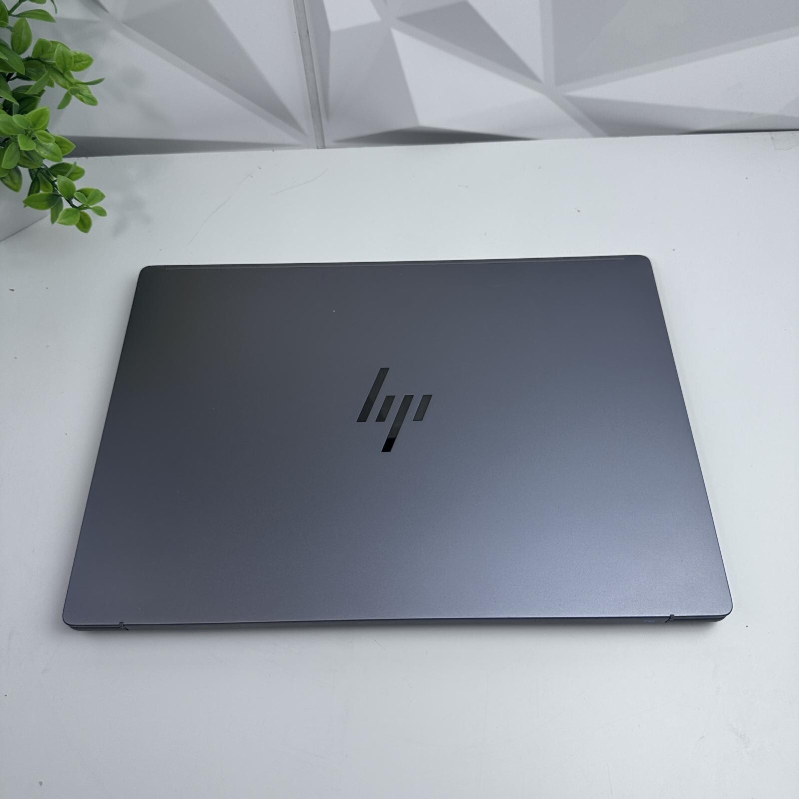 HP – OmniBook X Copilot+ PC 14″ 2.2K Touch Laptop, Snapdragon X Elite, 16GB, 1TB