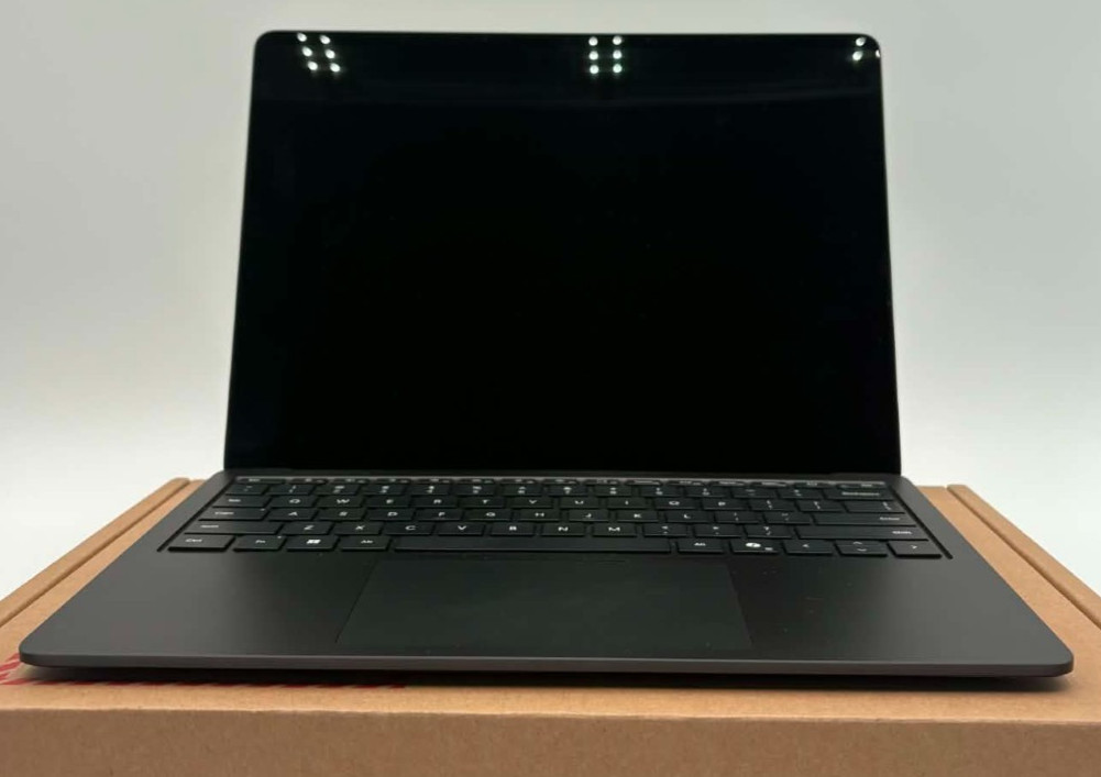 13.8″ Microsoft Surface Business Laptop 7th Ed – Intel Ultra 7 268V, 32GB, 256GB