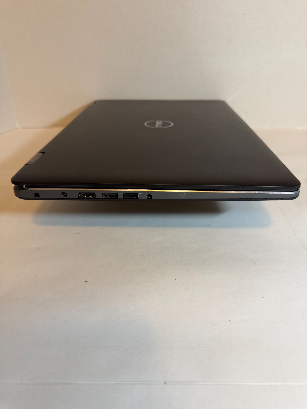 Dell Inspiron 15-7568 15.6″ 2in1 Intel i5-6200U 8GB Ram 500GB HDD Windows 11