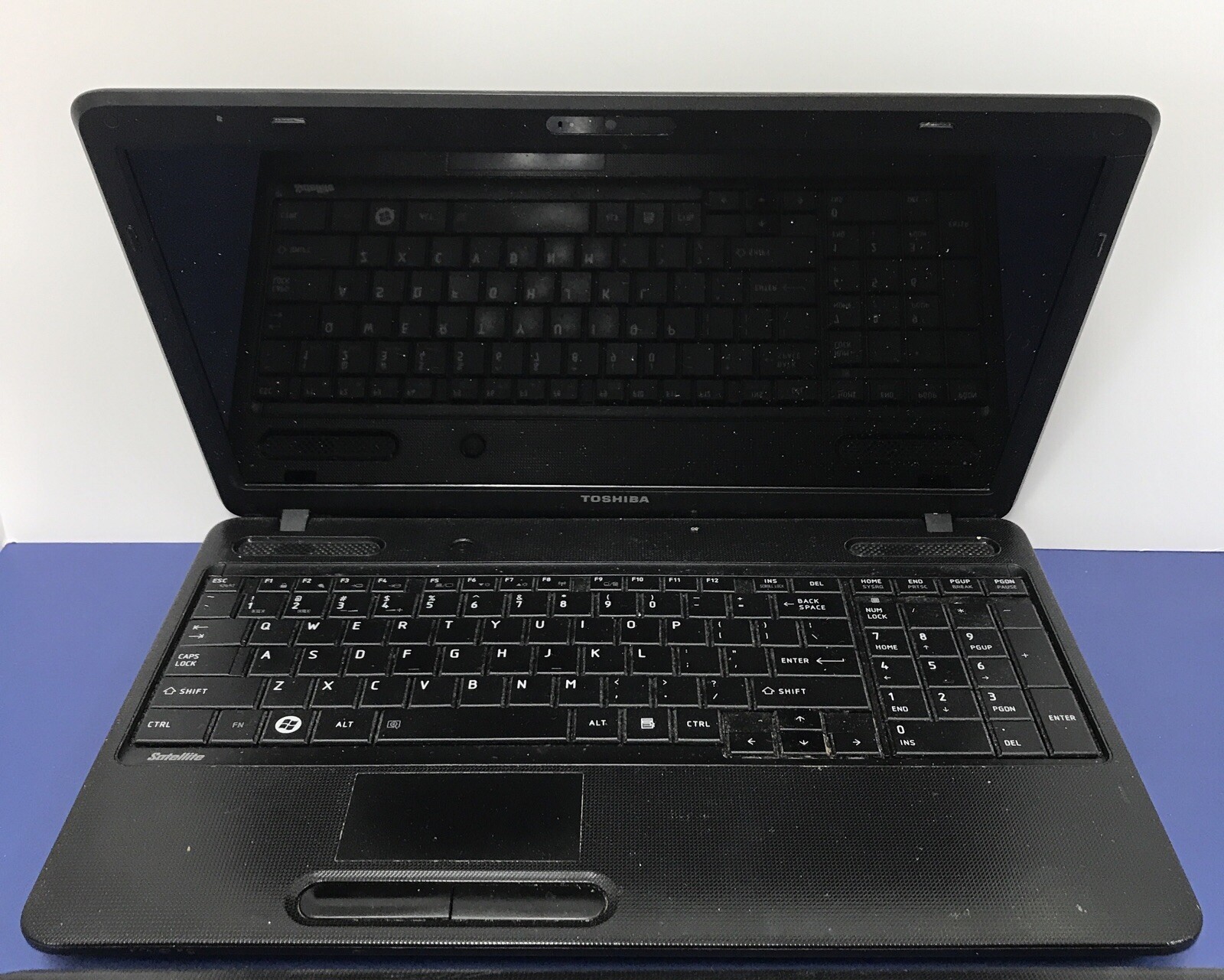 *Lot of 2* FOR PARTS TOSHIBA SATELLITE C655D LAPTOP AMD E-300 3GB NO POWER CABLE