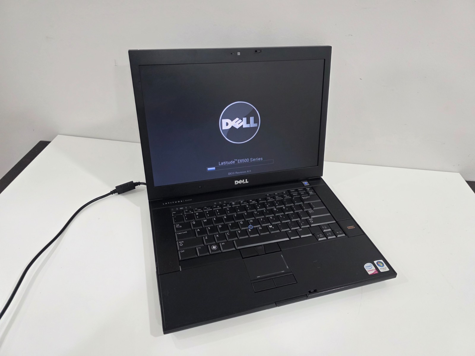 Dell Latitude E6500 Intel Core2 Duo CPU T9400 4GB Webcam