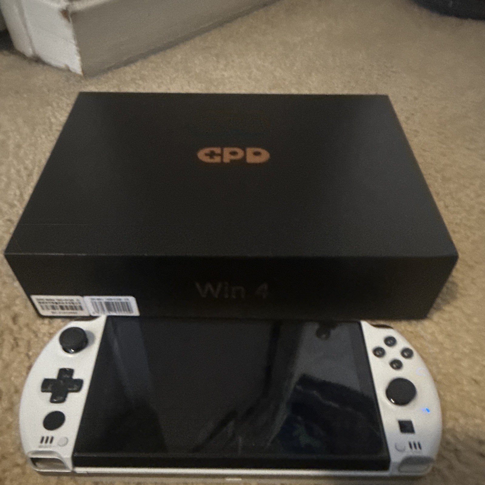 GPD Win 4 Ryzen 6800U Windows White w/ Box