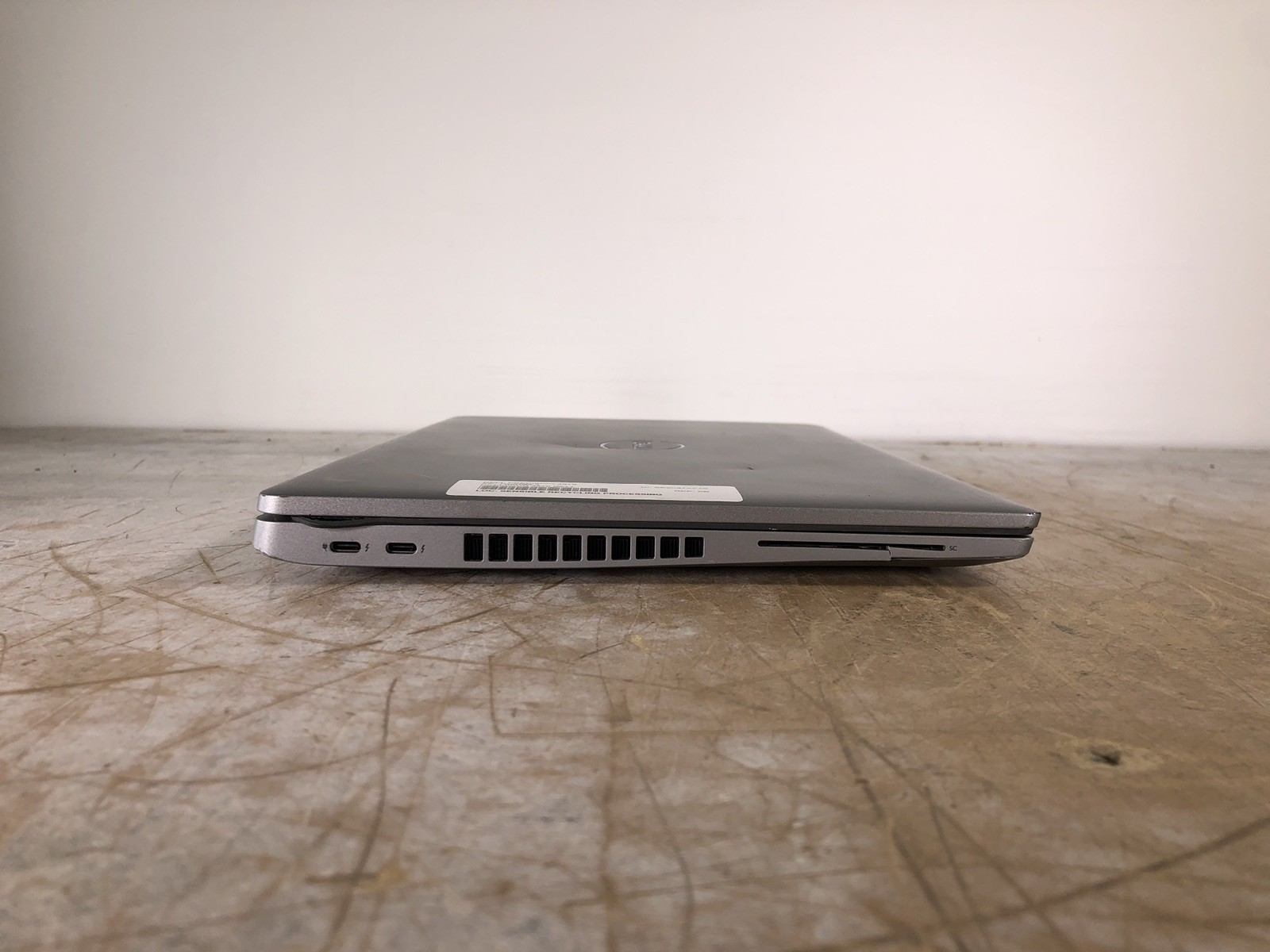 DELL PRECISION 3570 i7-1265U @ 1.80GHz, NO RAM/HDD/OS – (FOR PARTS)