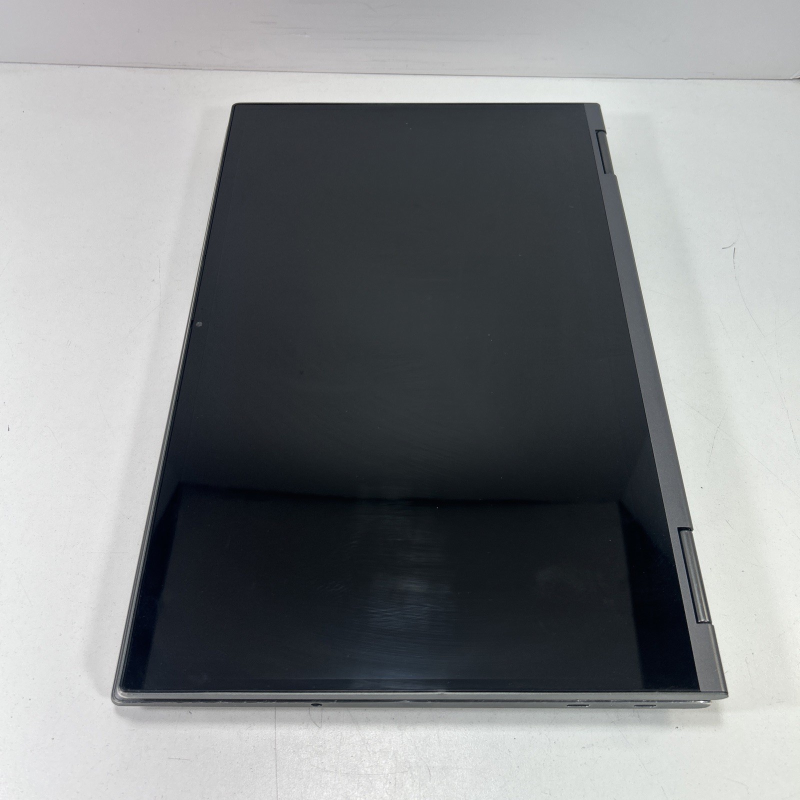Lenovo Yoga C740-15IML 15.6″ i5-10210U 8GB Ram. No SSD/OS. 2 in 1 Touch Parts