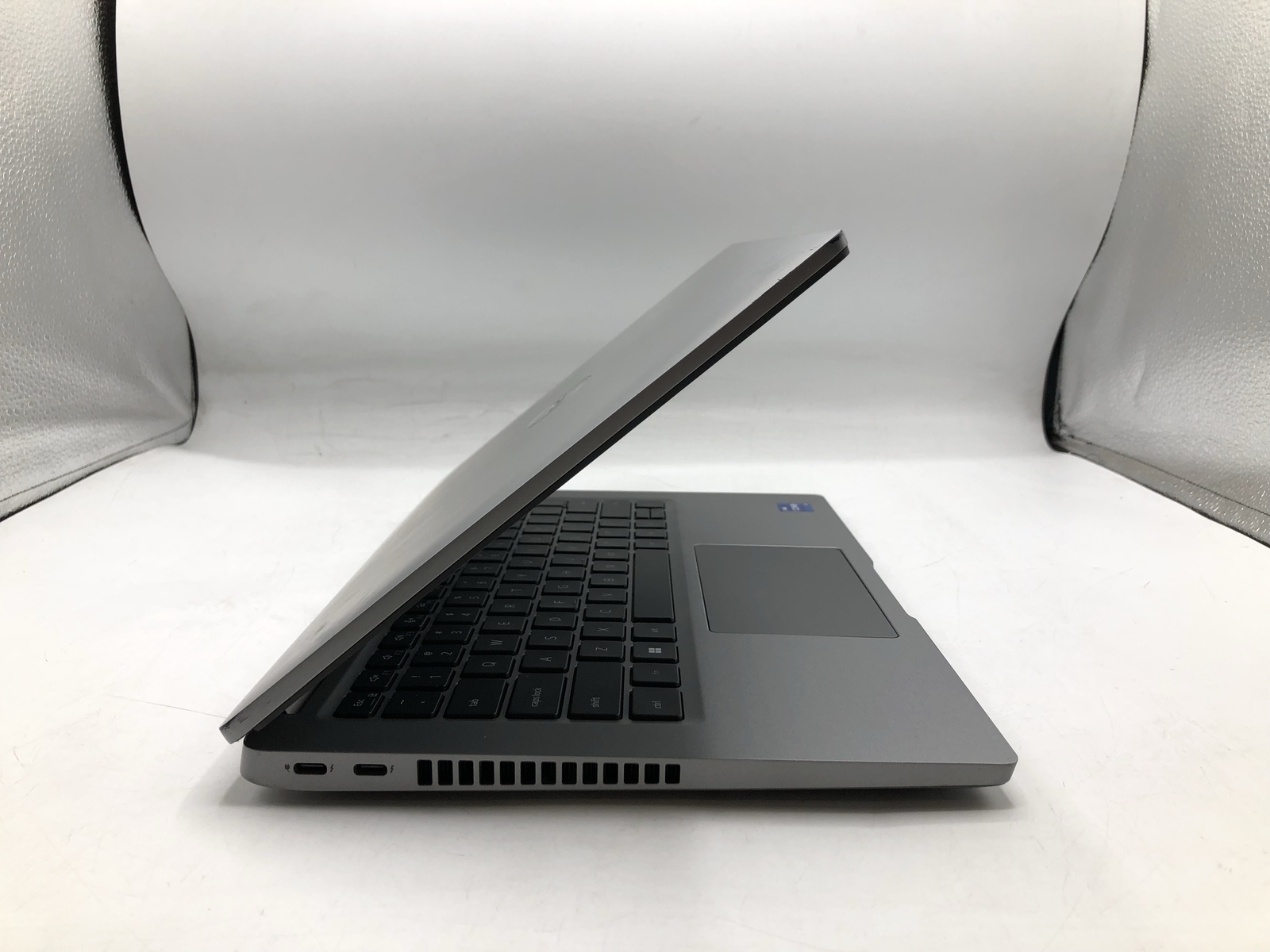DELL LATITUDE 5430 Notebook i7-1255u 16GB RAM 512GB SSD – Grade D