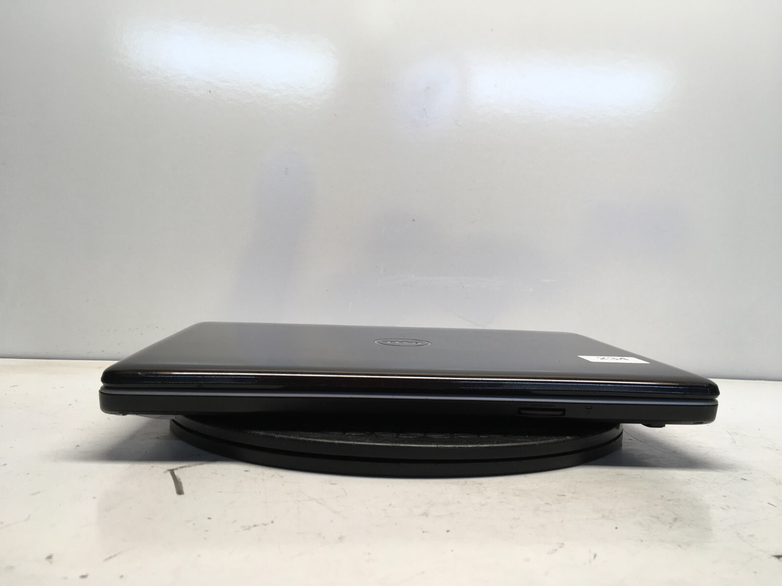 Dell Inspiron 1440 Intel Pentium Dual-Core T4400 2.2GHz 4 GB NO HDD No Batt