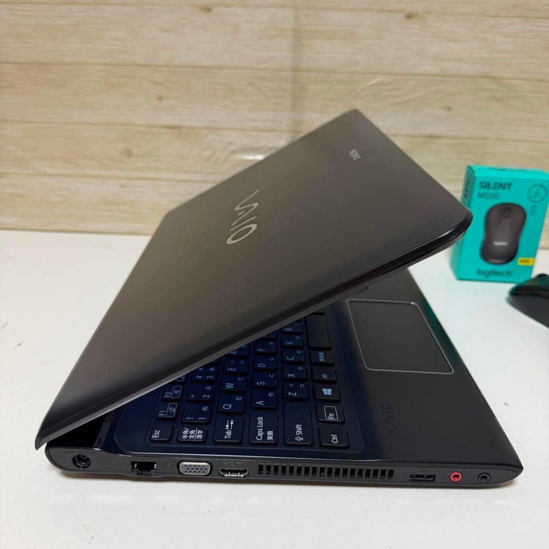 SONY VAIO Core i7 Notebook Laptop 8GB RAM Windows 11 SSD Used Japan Genuine