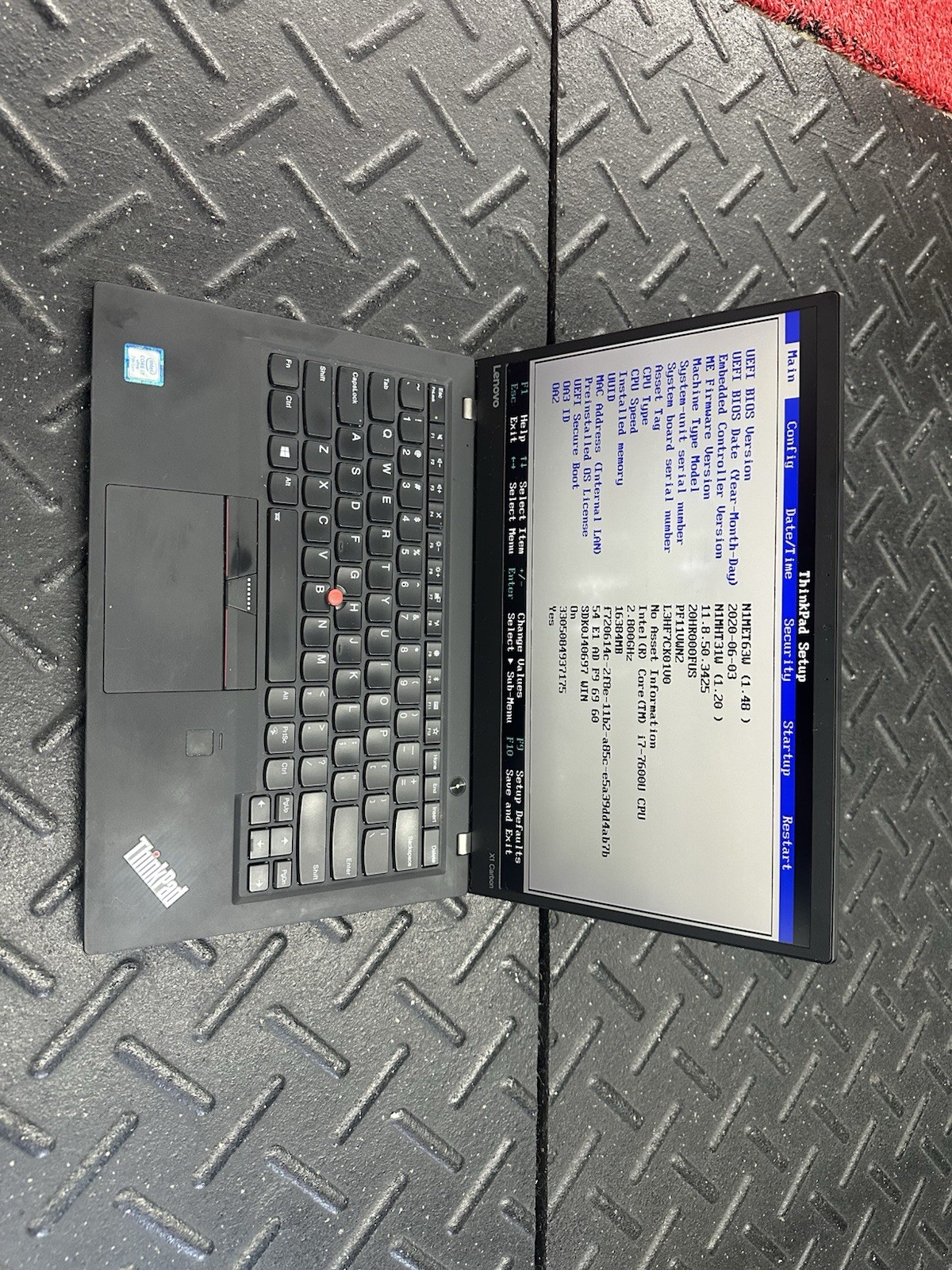 Lenovo ThinkPad X1 Carbon 14″ GEN 5 – i7-7600U 16GB RAM *NO SSD* – READ! Laptop