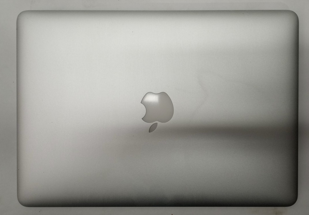 Apple MacBook Air A1466 13.3″ i5-5350U@1.80GHz 8GB/256GB M.2 OS Big Sur TH014!