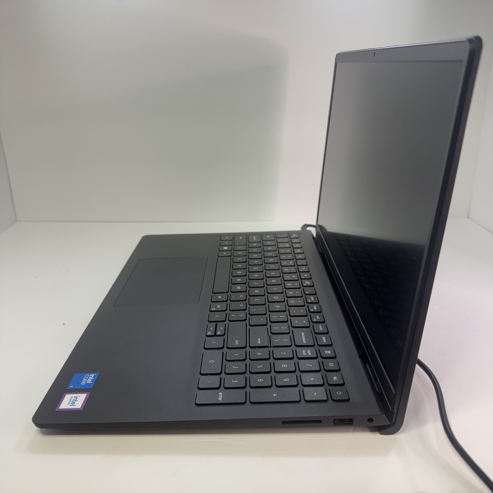 Dell 15 DC15250 15.6″ Intel Core 3 100U 8GB DDR4 512GB SSD Windows 11