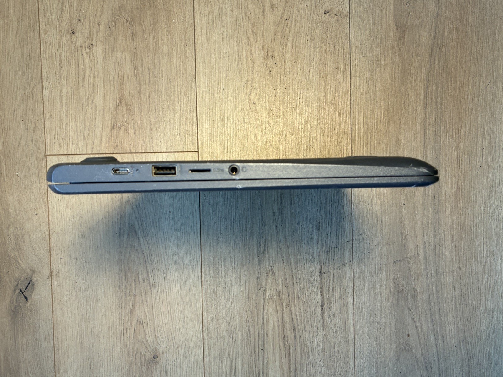 HP ChromeBook 14 G5 14″ HD Laptop AMD A4 8GB RAM 32GB SSD Chrome OS