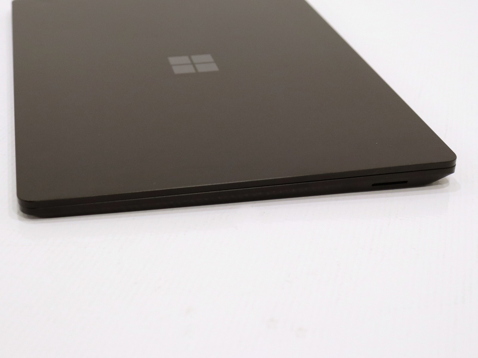 Microsoft Surface Laptop 4 1951 13.5″ Touch Intel i5-1145G7 16GB 256GB NVMe W11P