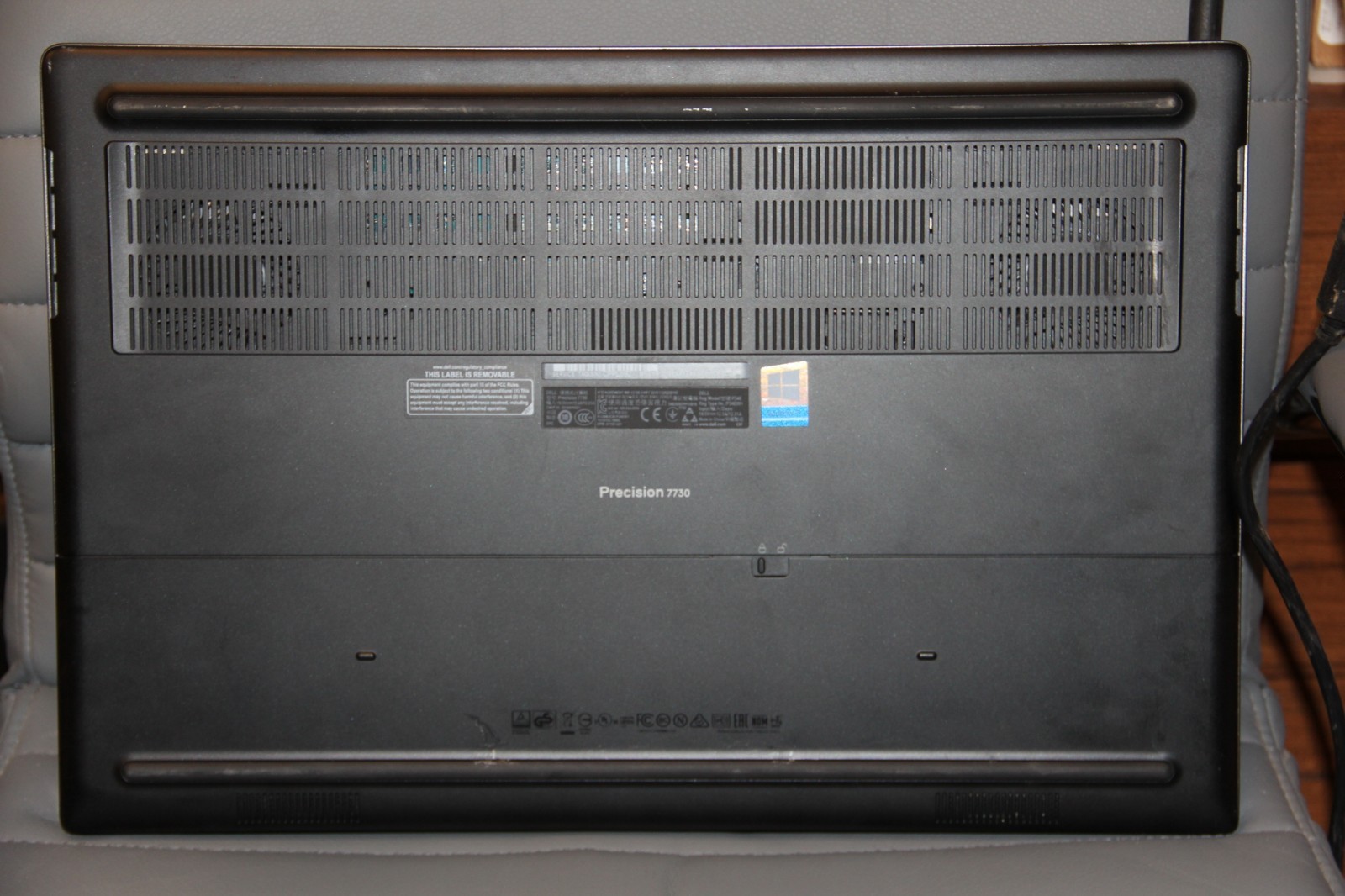 Dell Precision 7730 Laptop i7-8750H 256GB M.2 SSD 16GB RAM Quadro P4200 WIN 11