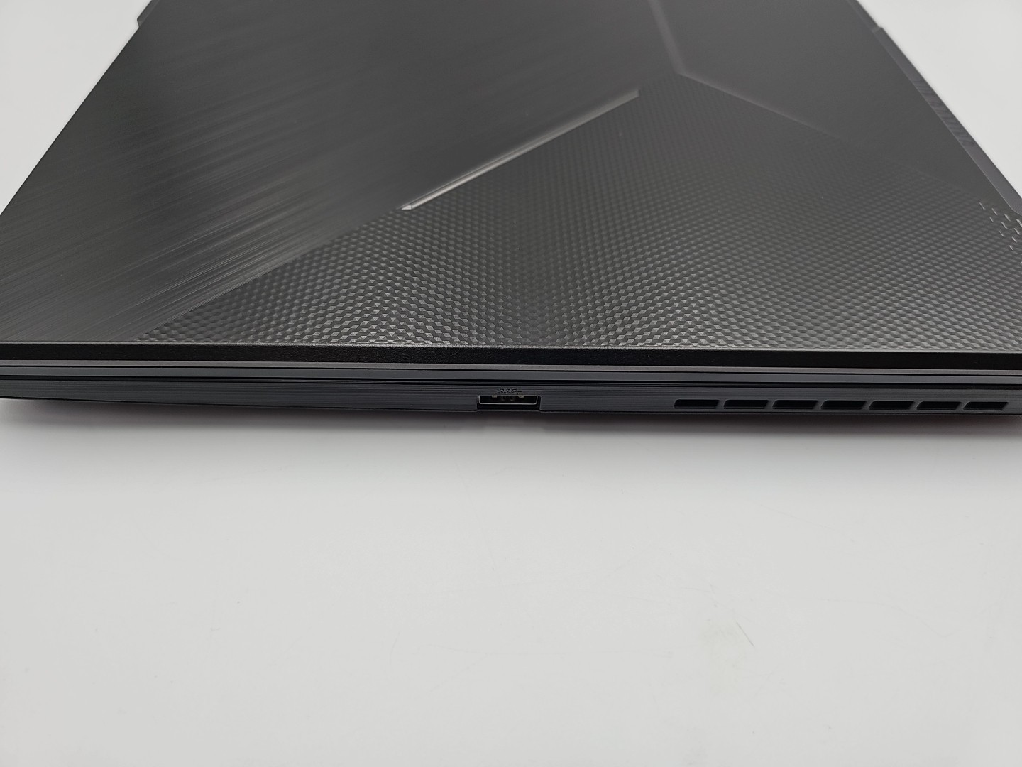ASUS TUF Gaming A17 (FA706NFR) Ryzen 7 7435HS 8GB 512GB SSD GeForce RTX 2050