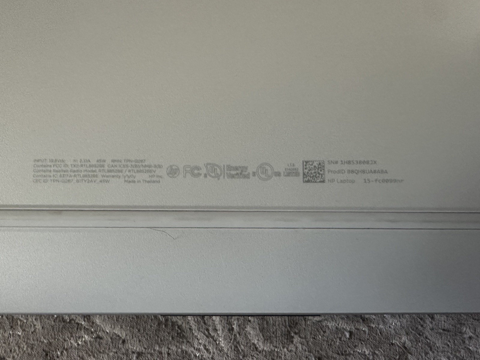 Slightly Used Silver HP Laptop Ryzen 700 Series Graphics 8 GB