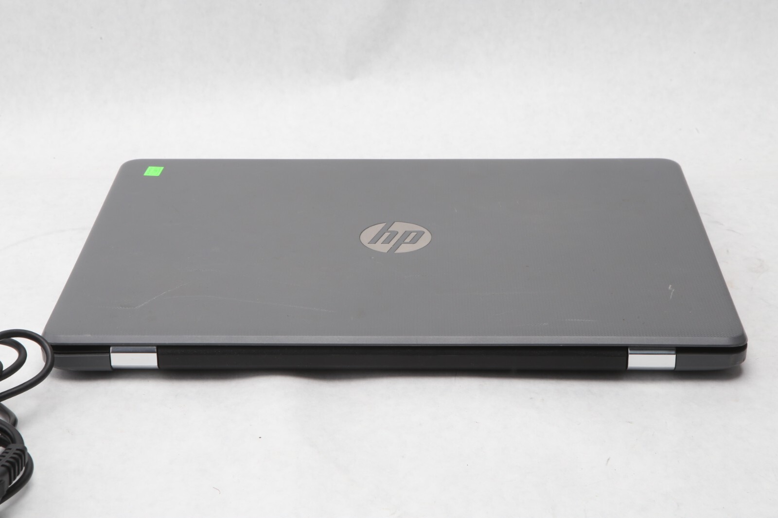 HP 15-bs051od 15.6″ / Intel Core i3-7100U @ 2.40GHz 6GB RAM 240gb SSD WIN 10 E42
