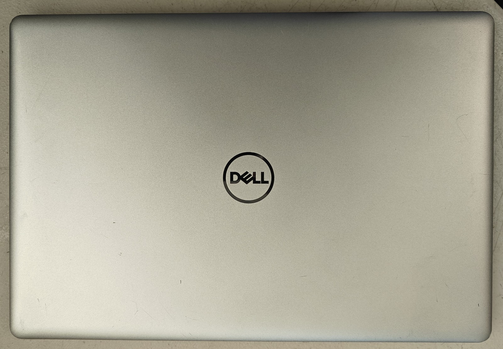 Dell Inspiron 5575 Touch AMD Ryzen 5 2500u 2GHz, 8GB RAM, 256GB NVMe, Win11 Home