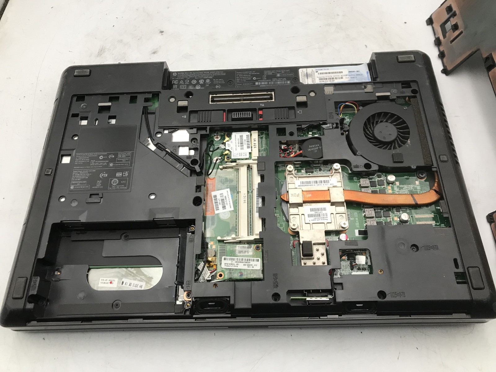 HP PROBOOK 6560B – BOOTS TO BIOS – INTEL I5 3230M – NO RAM -READ DESCRIPTION- BB