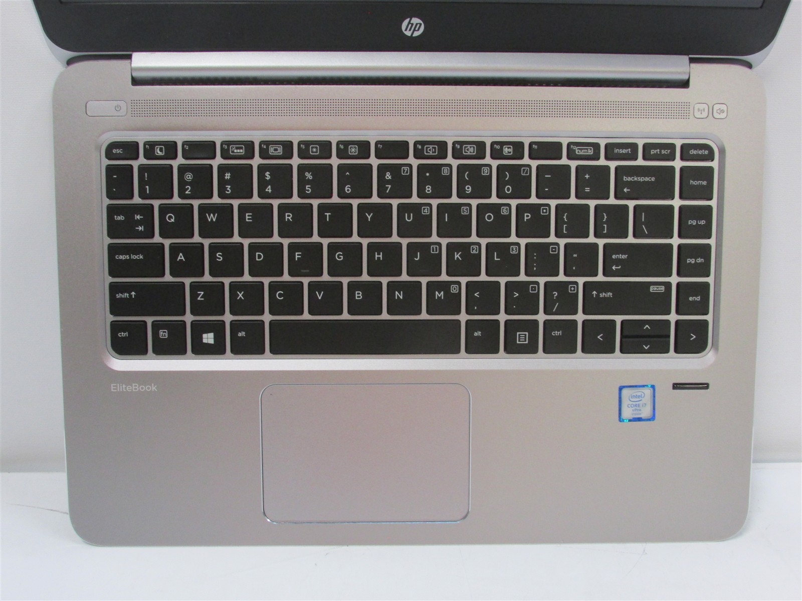 HP Elitebook Folio 1040 G3 i7-6600U 2.6GHz 16GB RAM 256GB m.2 14″ W10P COSM DMG