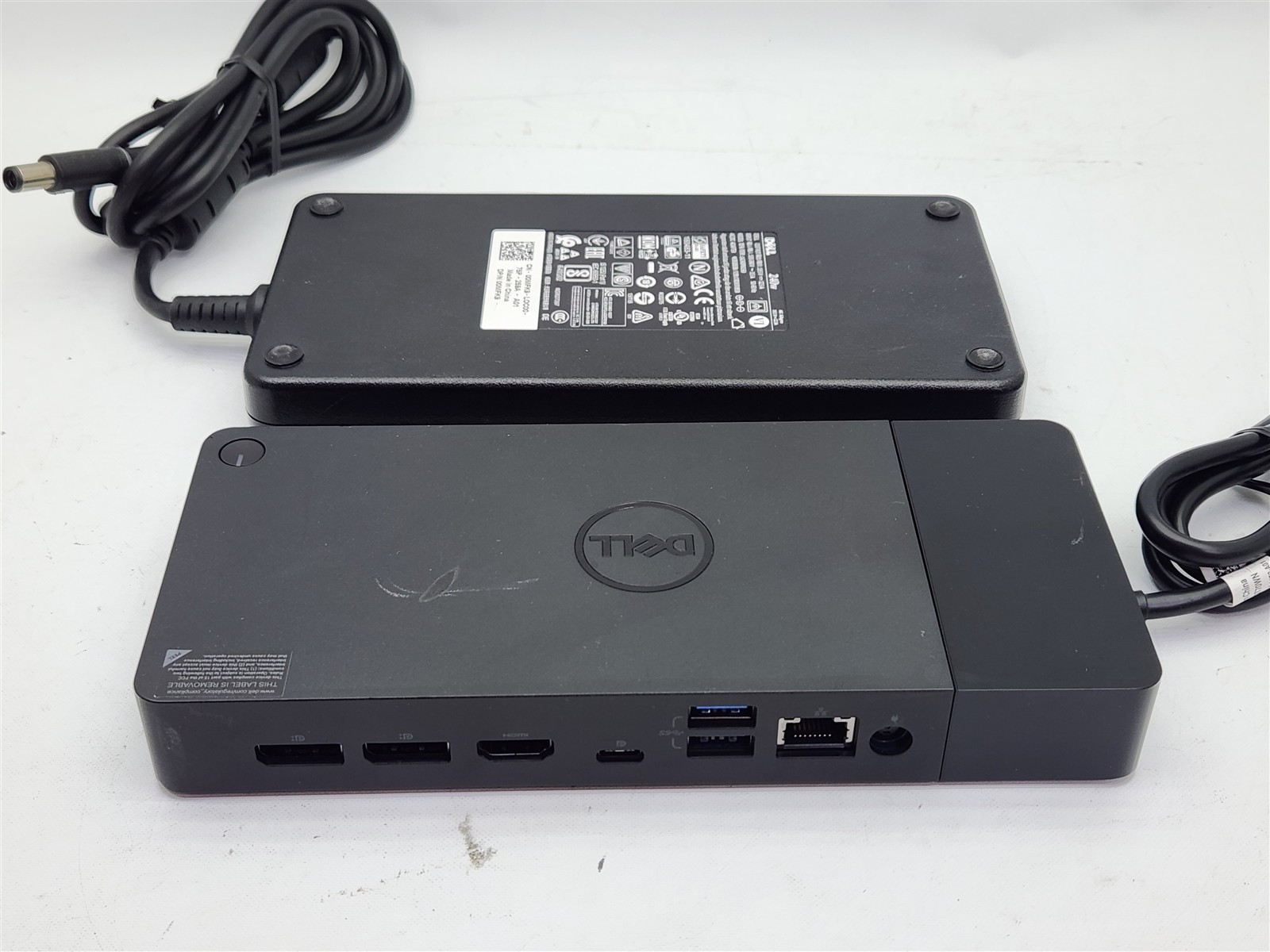 Dell Precision 5760 17″ Xeon W-11855M 32GB RAM nVidia RTX A3000 1TB NVMe Laptop