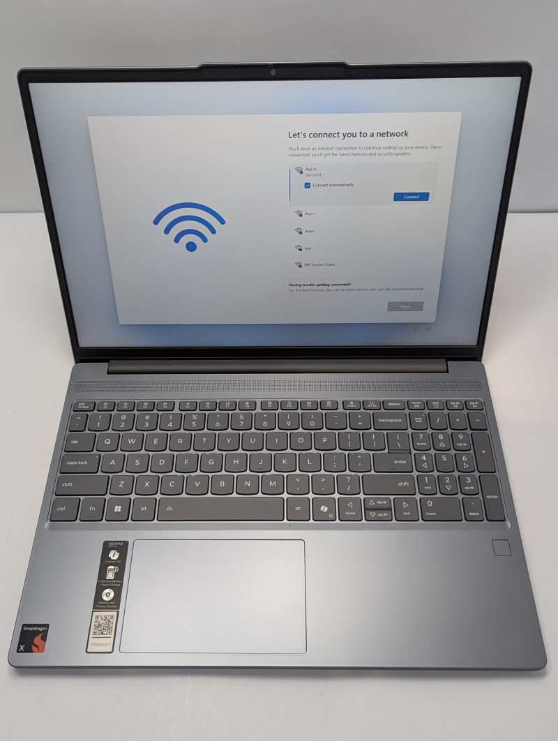 Lenovo IdeaPad Slim 3x Snapdragon X 16GB RAM 1TB SSD 15.6″ Touch WUXGA 1920×1200