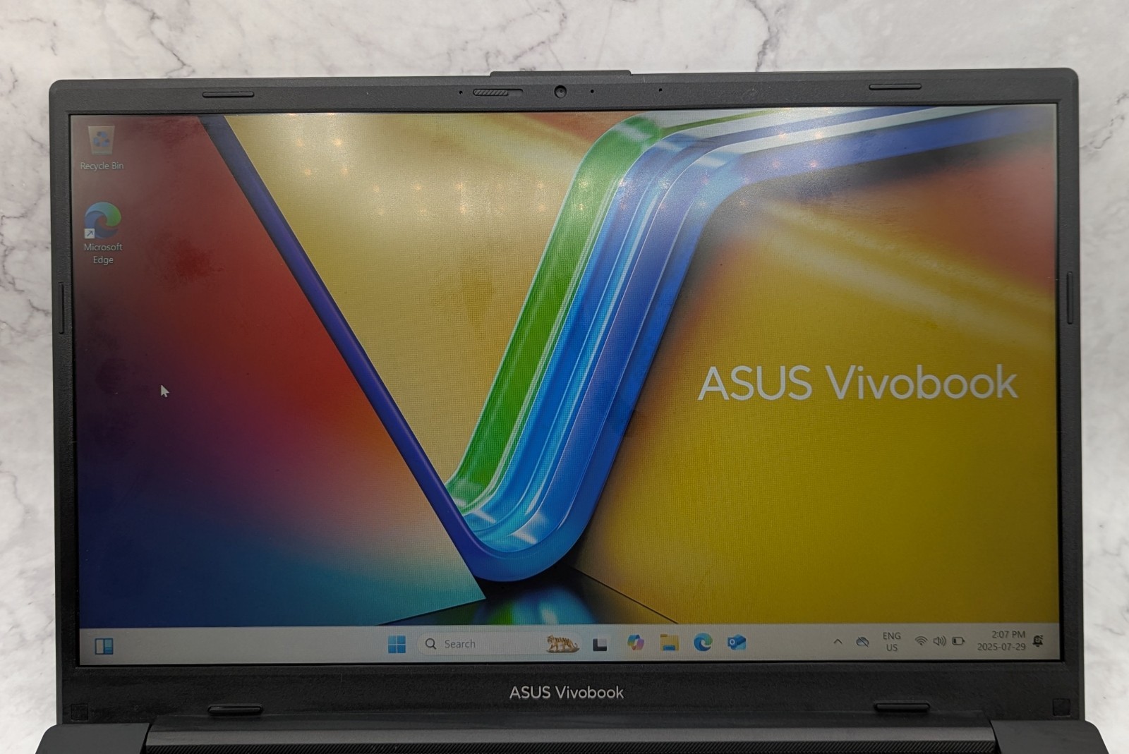 ASUS Vivobook Go 14 15.6″Laptop w/ 1 year of Microsoft 365 Black