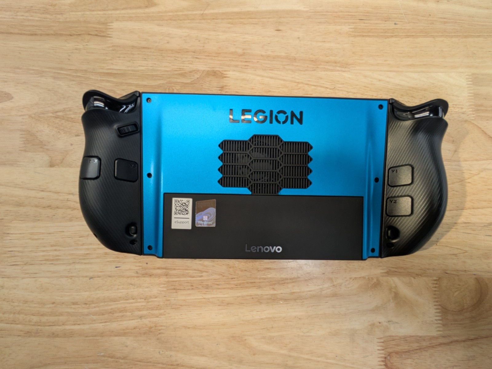 Lenovo Legion Go 2 Z2E 2TB +Screen Protector+Skins+ComfortGrips+100g Hall Sticks