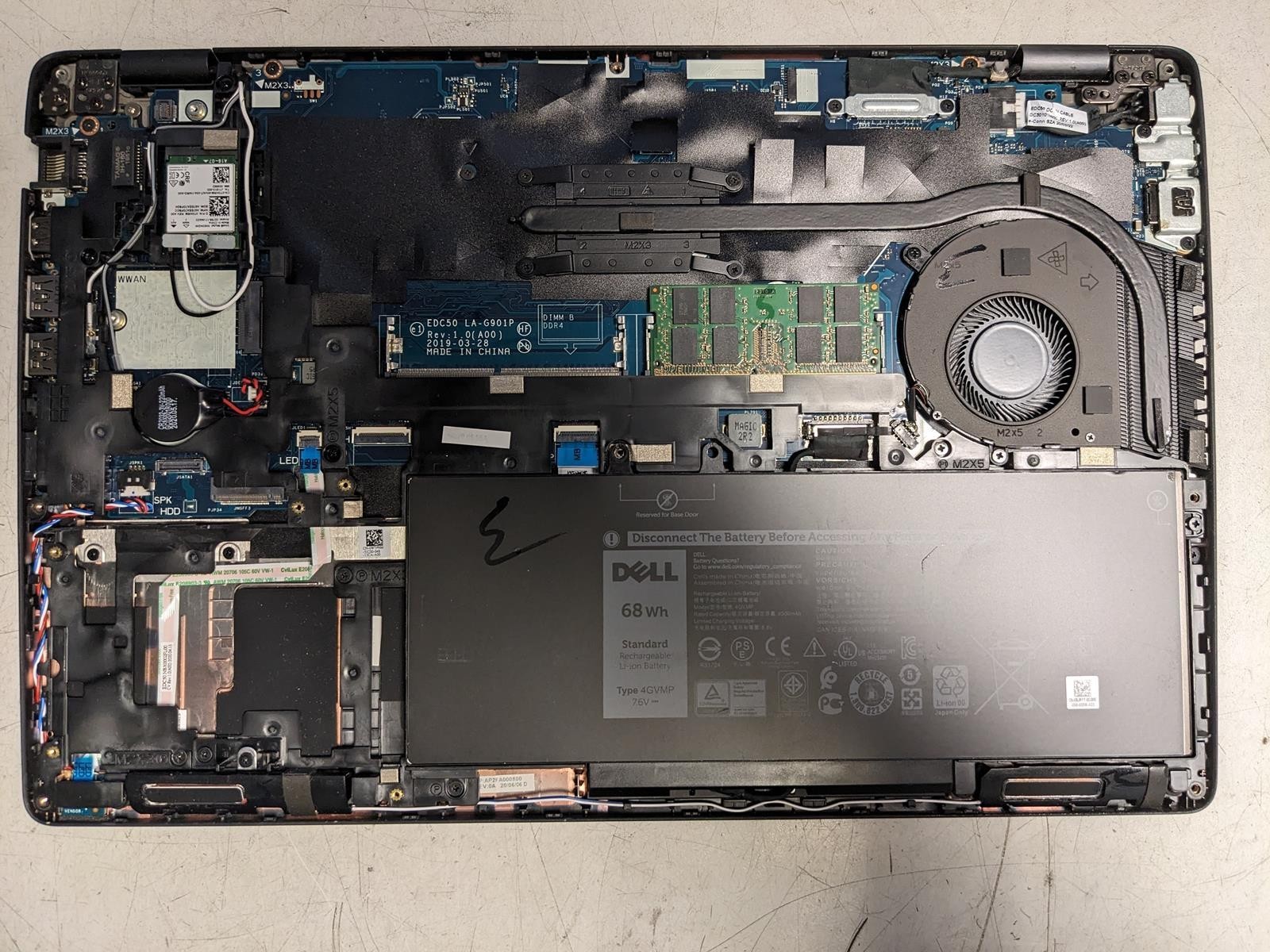 DELL LATITUDE 5500 i5-8365U @ 1.60GHz, 16GB RAM, NO HDD/OS – (FOR PARTS)