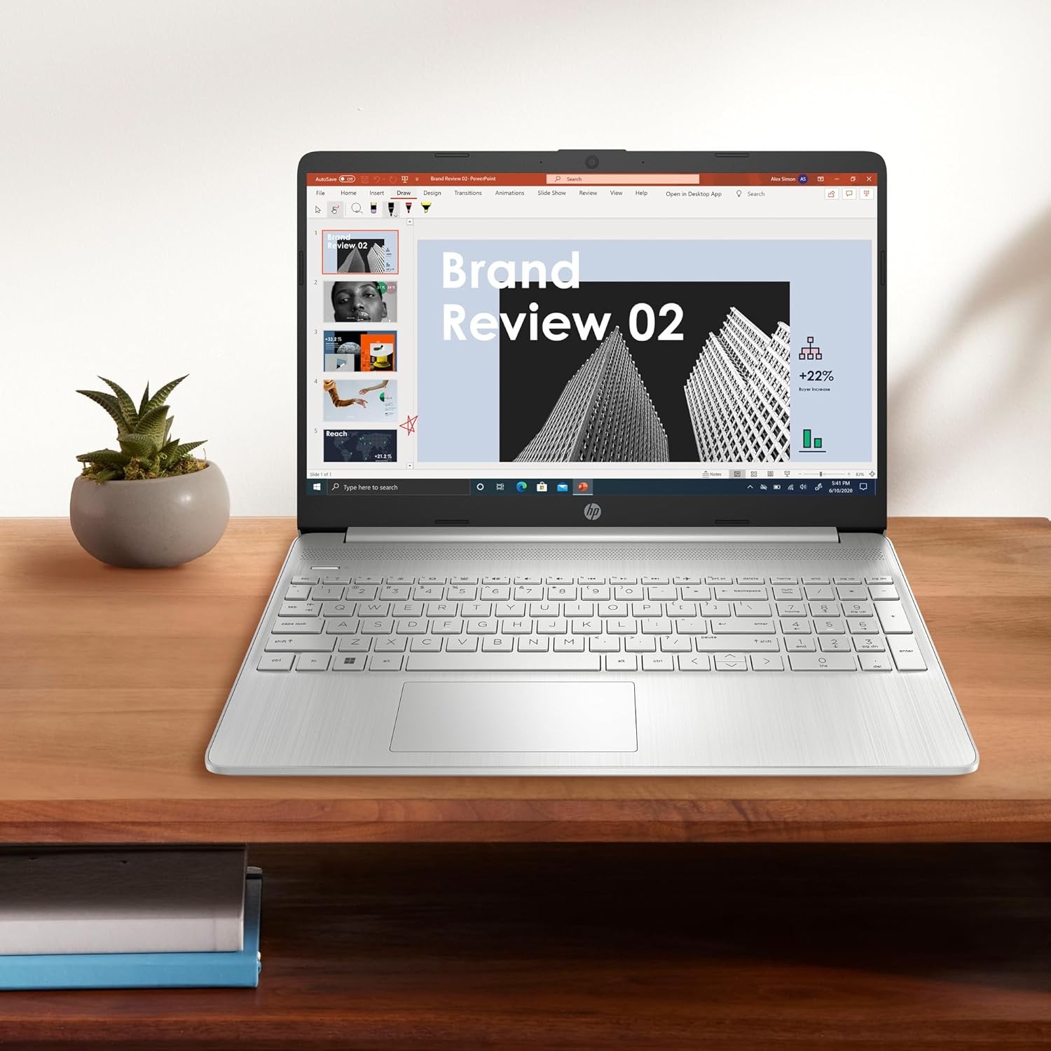 HP 15″ HD Laptop AMD Ryzen 5 5500U, 8 GB RAM, 256 GB SSD, AMD Radeon Graphics