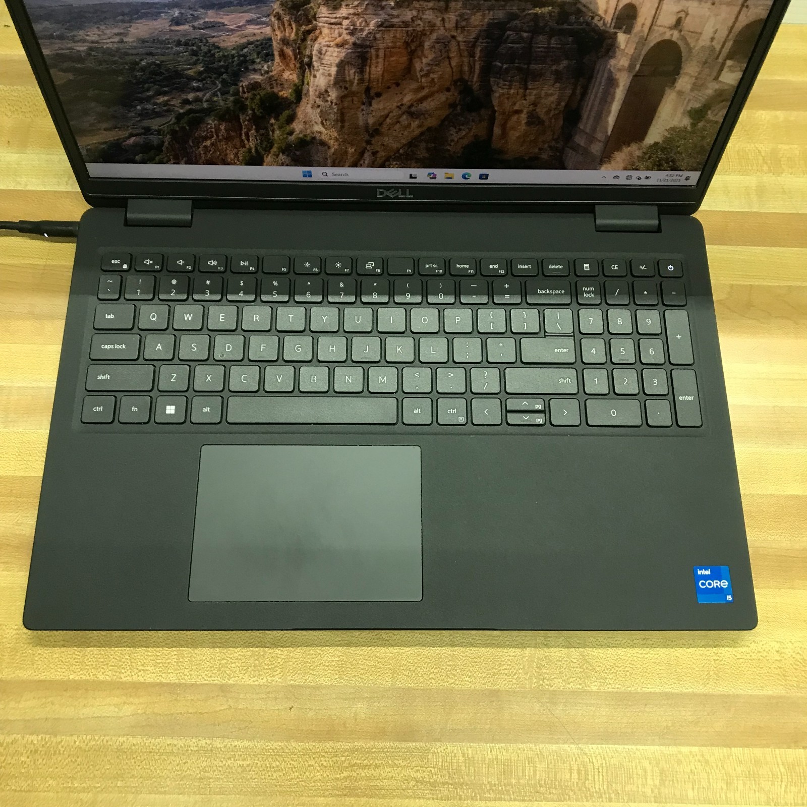Dell Latitude 3520 15.6″ i5-1135G7 2.4GHz 8GB RAM 256GB SSD (Windows 11 Pro)