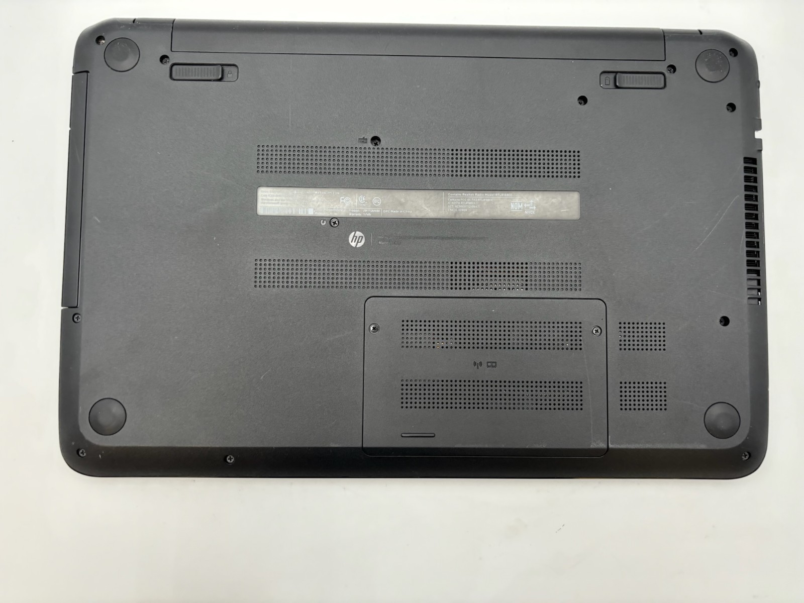 HP 15-f111dx Notebook PC 15.6″ 750 GB HDD 8 GB RAM A8-6410 APU Windows 10 Home