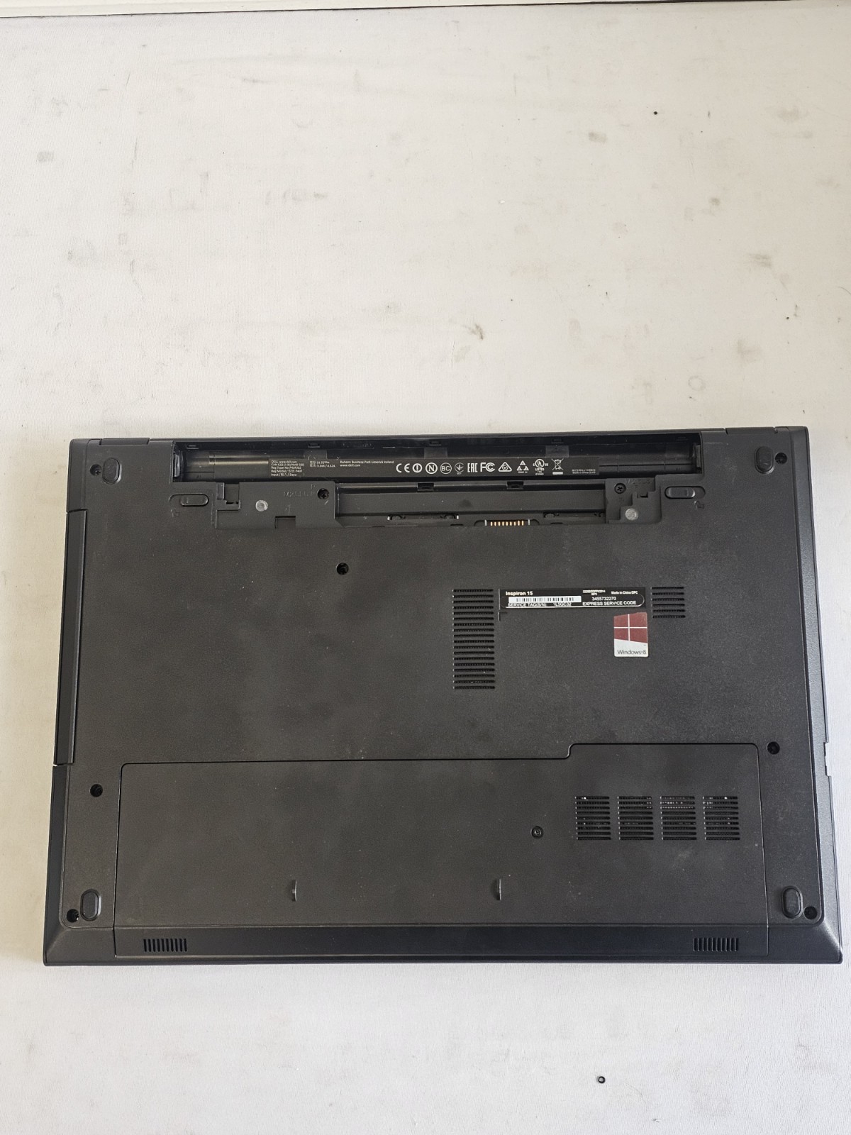 Dell Inspiron 15 Laptop – AMD A6 – 8GB RAM – 500GB HDD – NO BATT – Windows 10