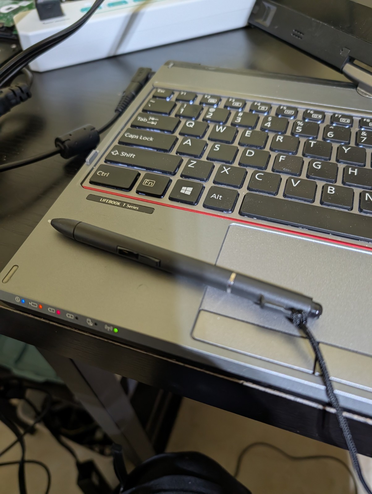 Fujitsu LIFEBOOK T725 12.5″ Laptop i5-5300U VPro 8GB RAM 125GB SSD