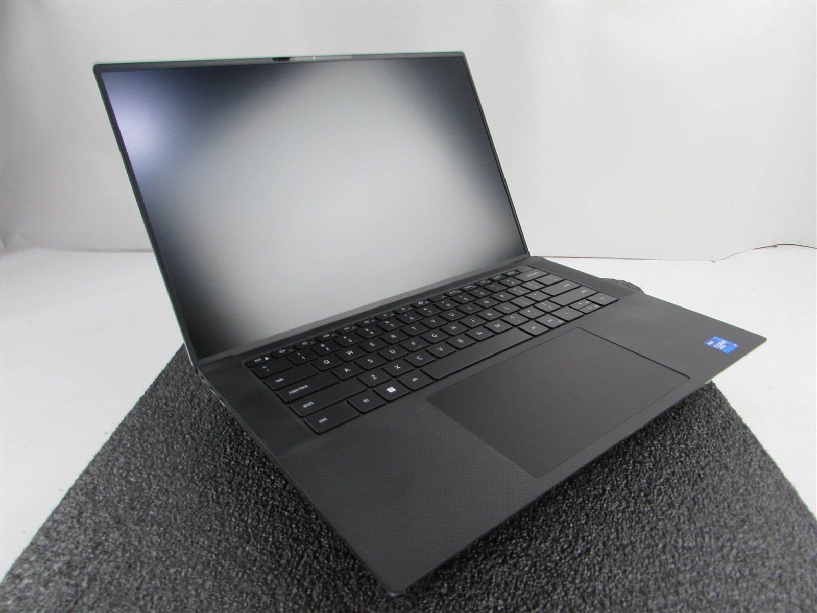 DELL PRECISION 5560 1920X1200 I7-11850H 1TB SSD 32GB RAM RTX A2000 WIN 11 NO BAT