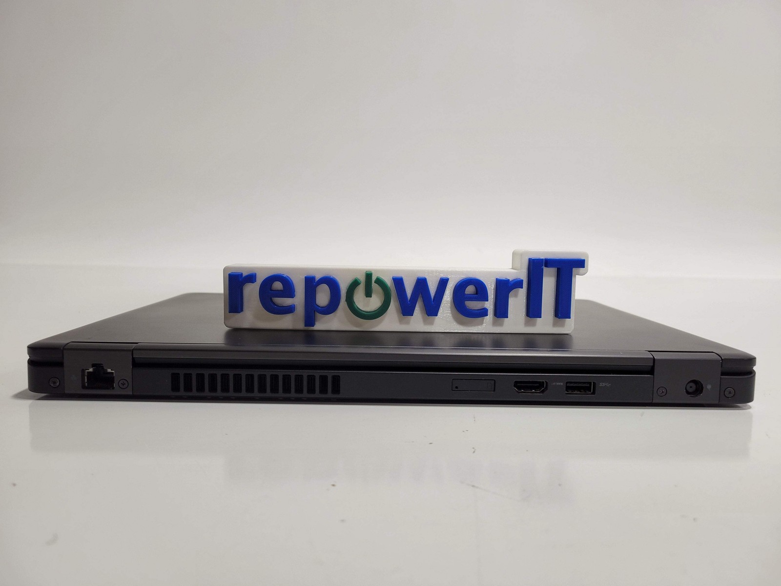 Dell Latitude 5490 14″ Laptop i7-8650U 1.9GHz 16GB 512GB M.2 NVMe SSD Grade B