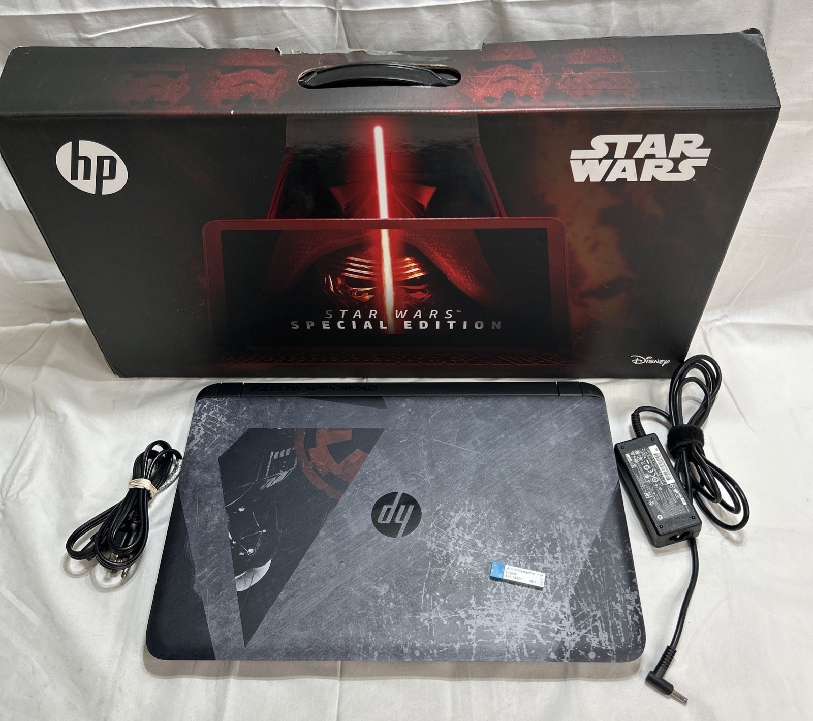 HP Star Wars Special Edition Notebook 15-an050nr 15.6″/i5-6200U/6GB RAM/1TB