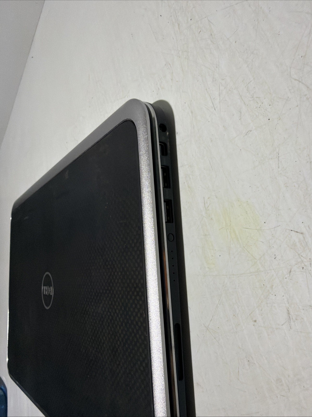 Dell XPS 12-9Q33 Laptop i5-4200u 4gb Ram No Drives Boots Bios Water DMG