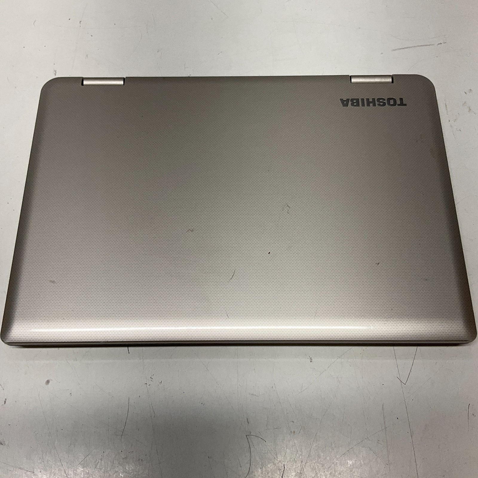 Toshiba Satellite L15W-B1302 Intel Celeron N2840 2.16GHz 4 GB 500GB HDD NO OS