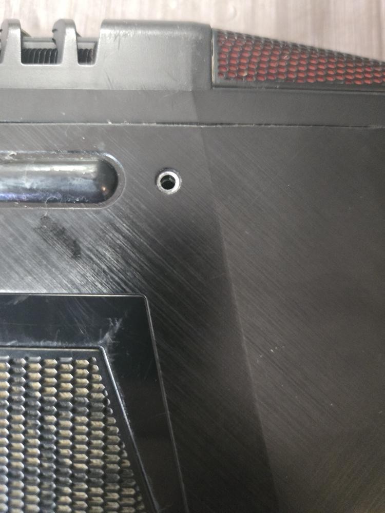 LENOVO Y700 *SEE PICS, HAS DAMAGE* (PSO027296)