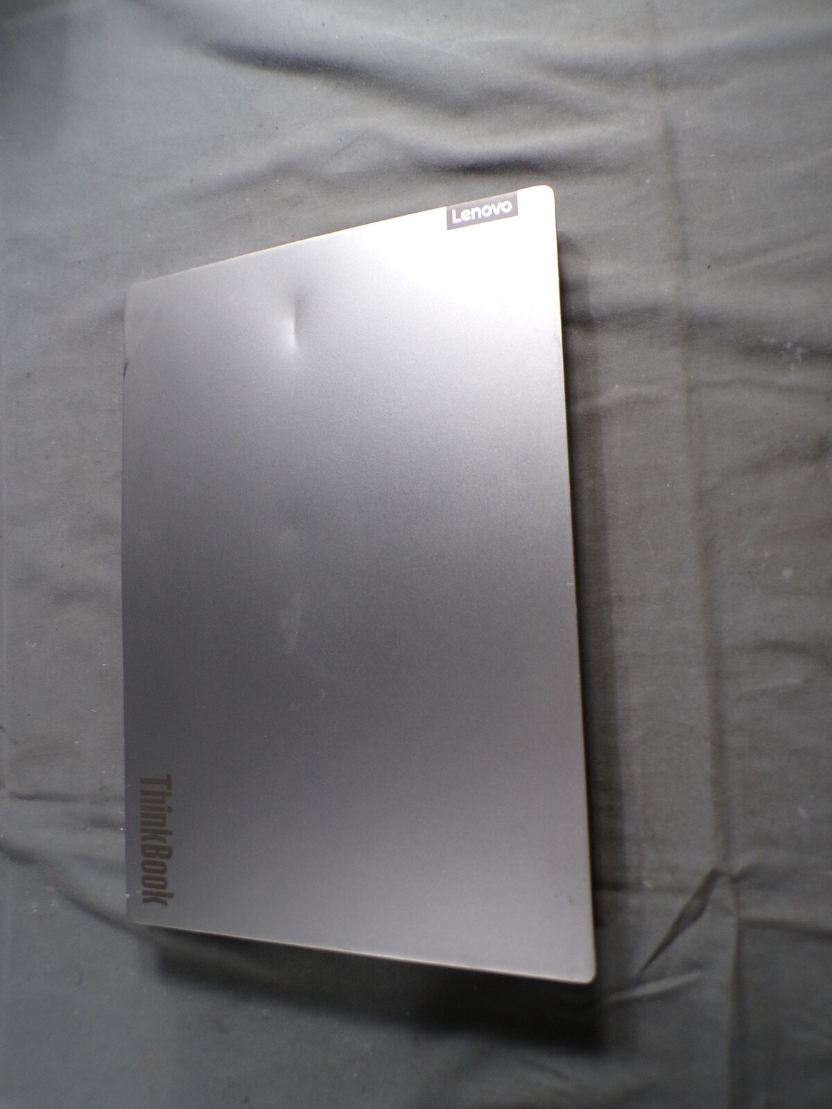 LENOVO THINKBOOK 14-IML 8GB RAM **CRACKED SCREEN **NO HD/ NO CADDIE/ NO OS