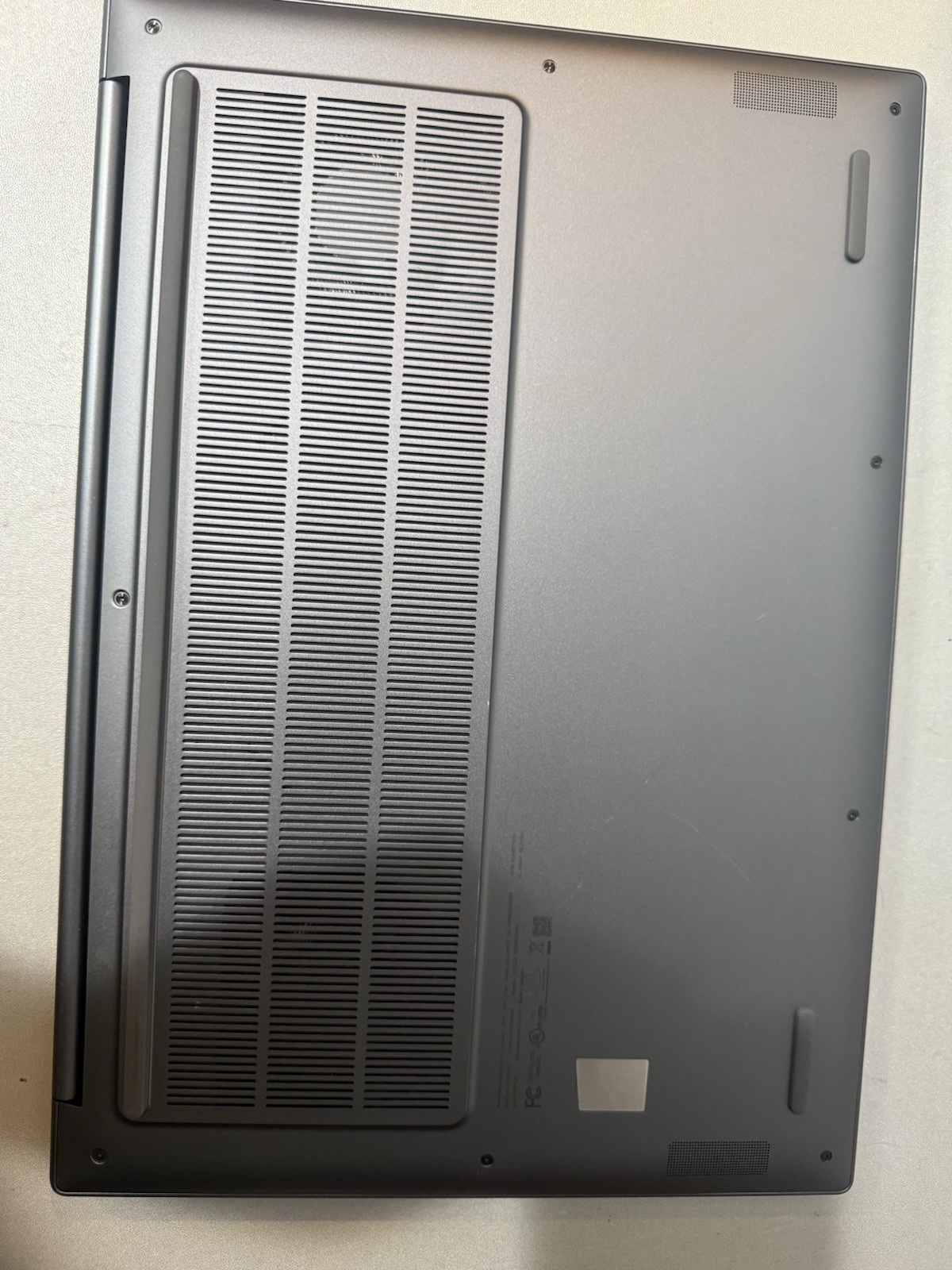 Lenovo IdeaPad Pro 5 16″ Touch Intel Ultra 9 285H 32GB 1TB SSD RTX5050 W11h