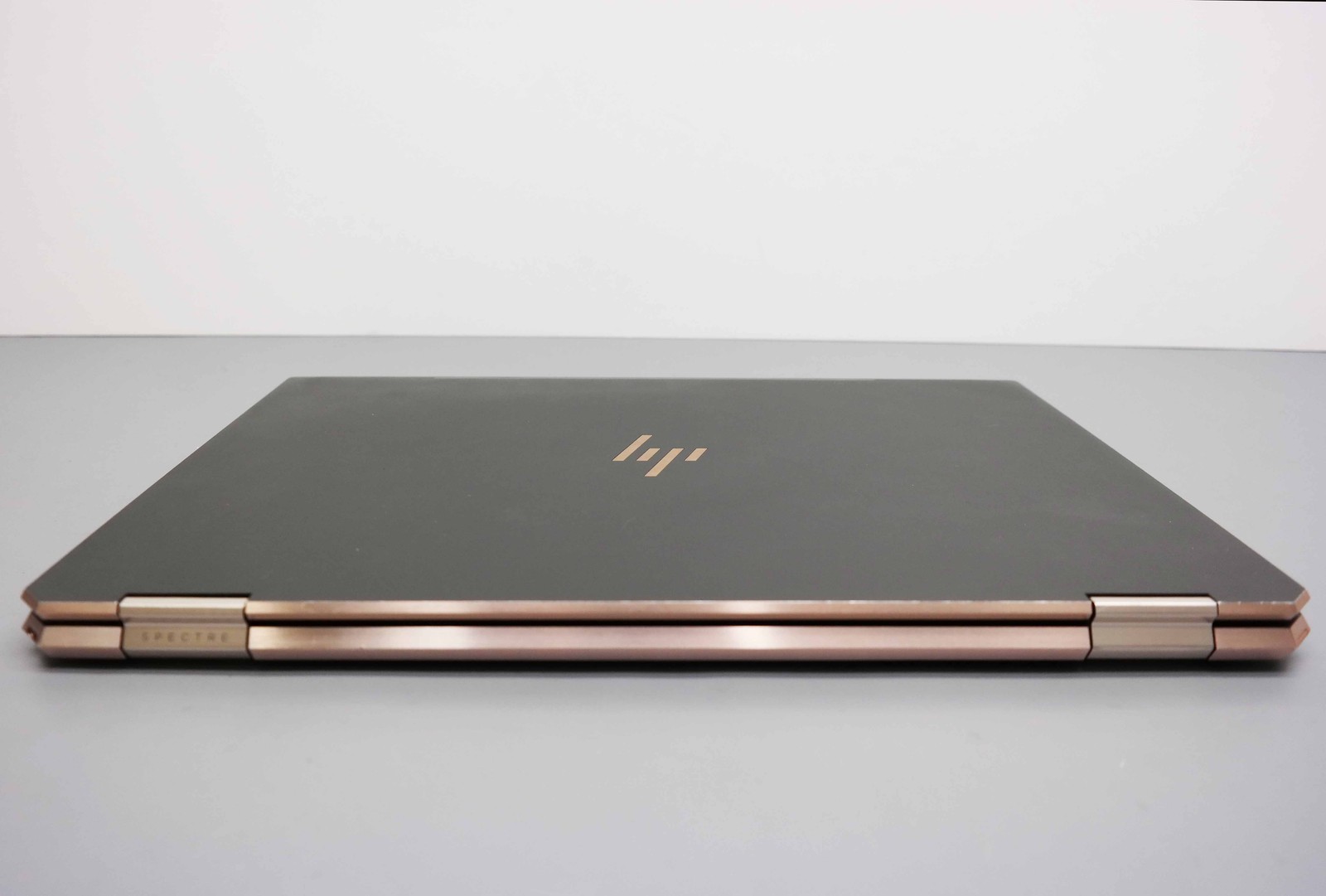HP Spectre x360 15-DF1043DX 15.6″ Core i7-10510U 16GB 1TBSSD MX250