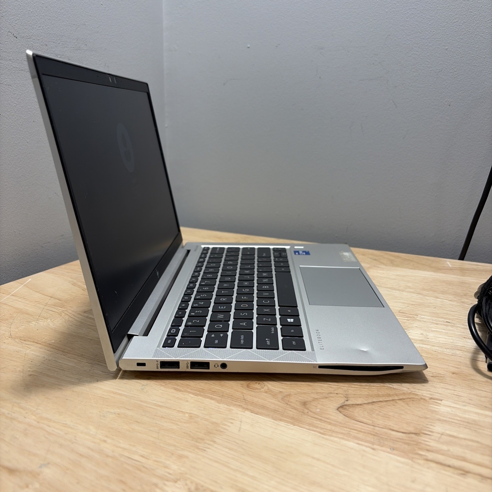 HP Elitebook 830 G8 Core i7-1185G7 3.0GHZ 16GB 256GB, WCam, WiFi W11 & Cord