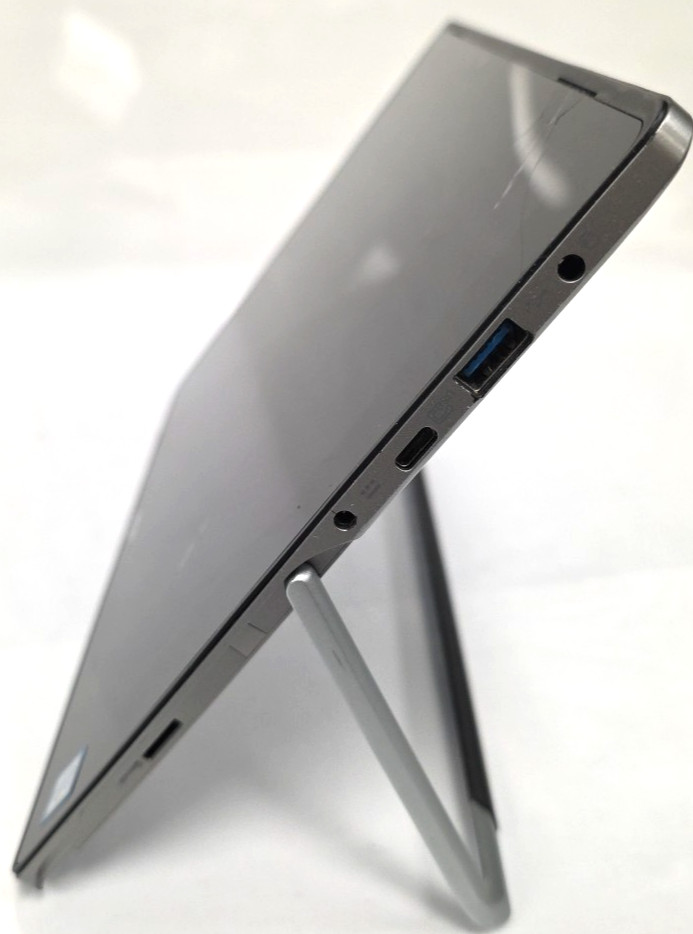 Acer Switch Alpha 12|4GB RAM|128GB SSD| Cracked Screen|NO POWER/FOR PARTS/REPAIR
