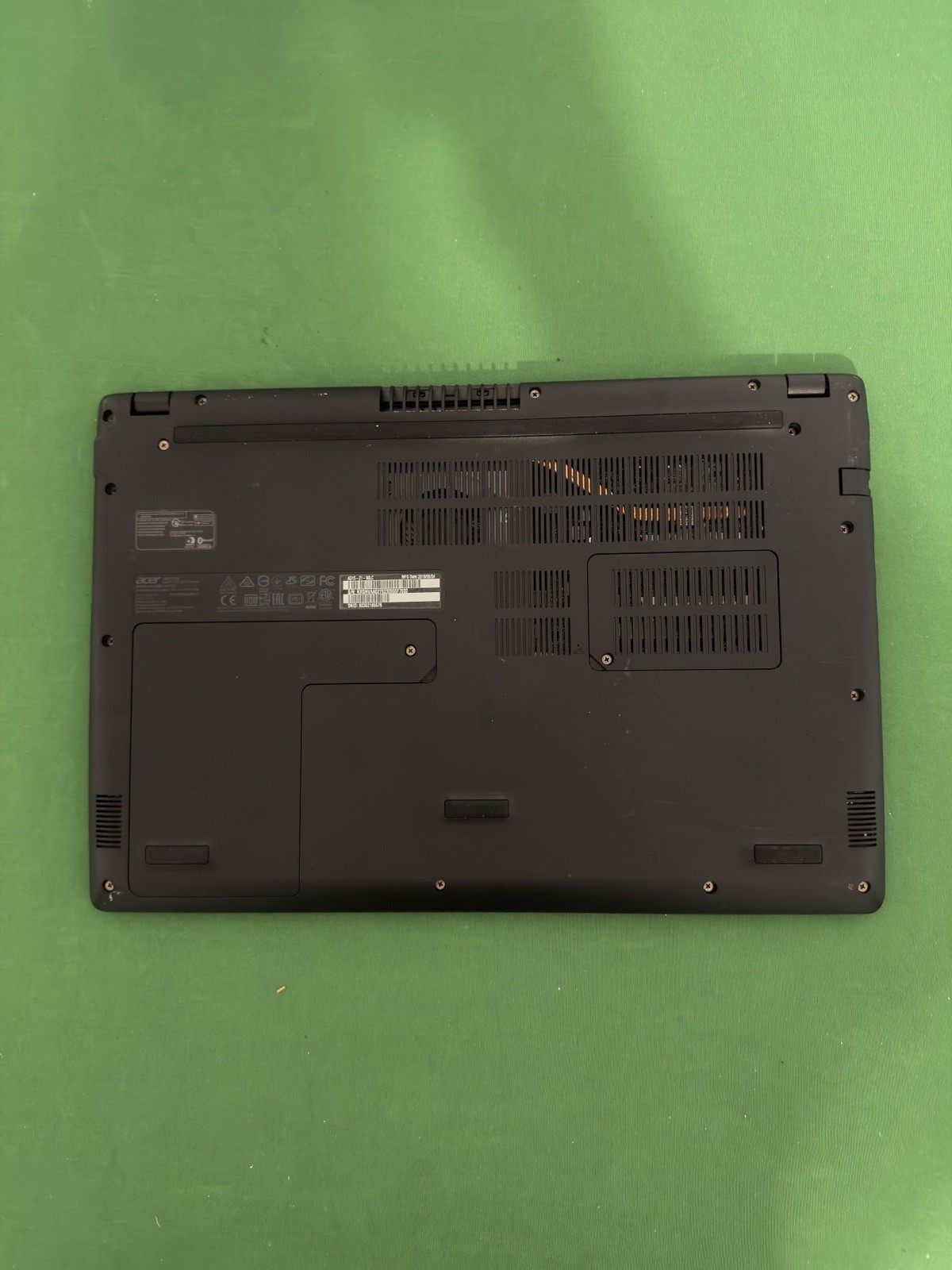 Acer Aspire 3 A315 Laptop-FEV8L32F A9-9420e Radeon R5 2C+33G 1.80GHz Ram 12, 1TB